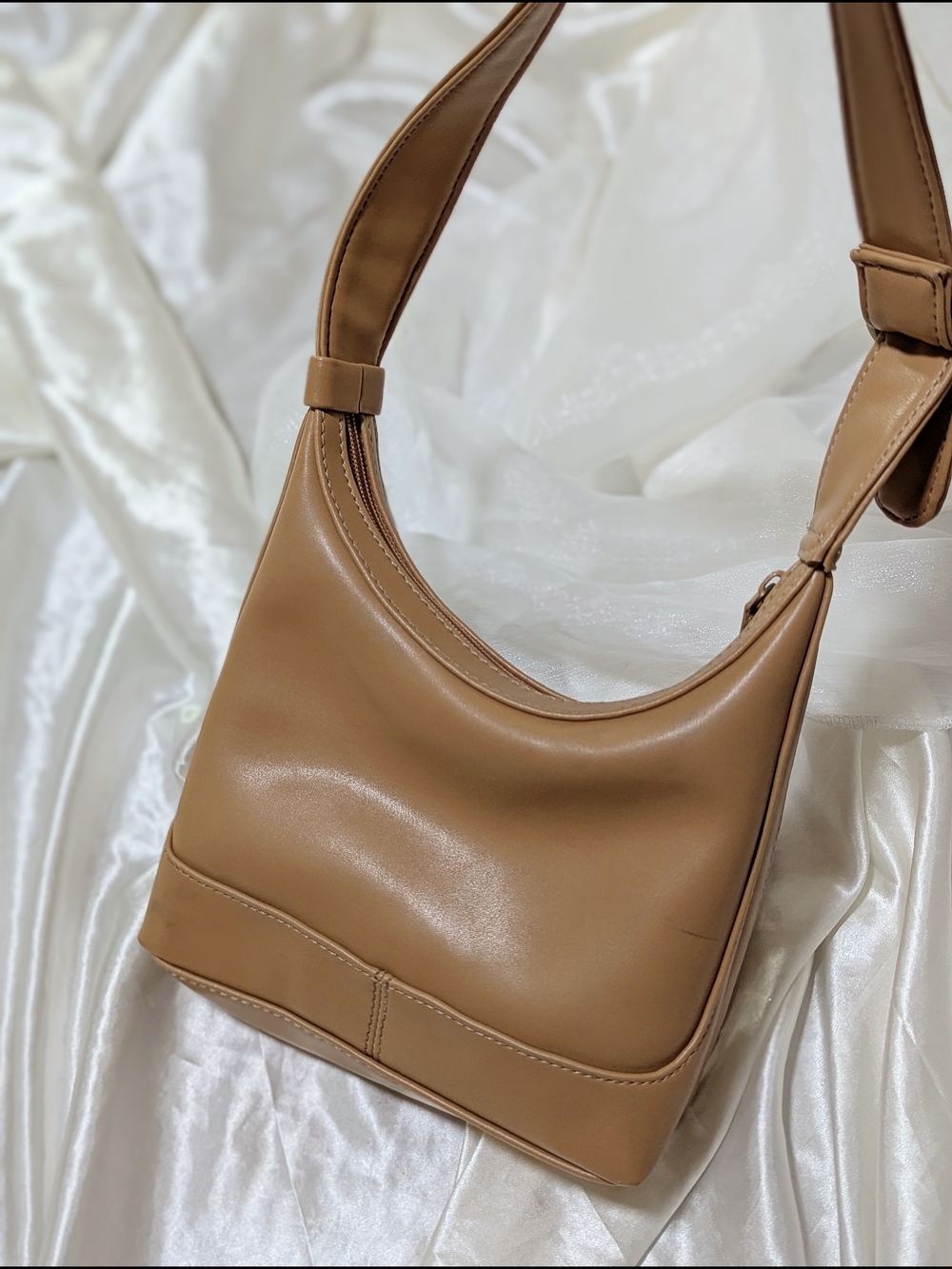 Vintage Ninewest Classic Tan Shoulder Bag - Minimal Leather Hobo